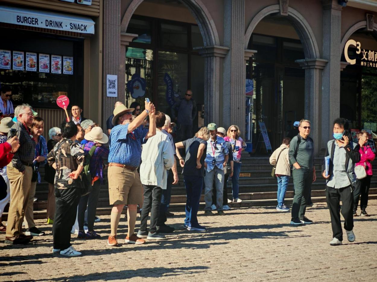 “招商伊敦”号8次访青圆满收官 5000名国际游客嗨游青岛