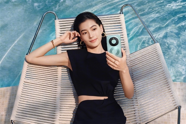 华为史上首款 Mate 80系列支持eSIM:最多能装四个号