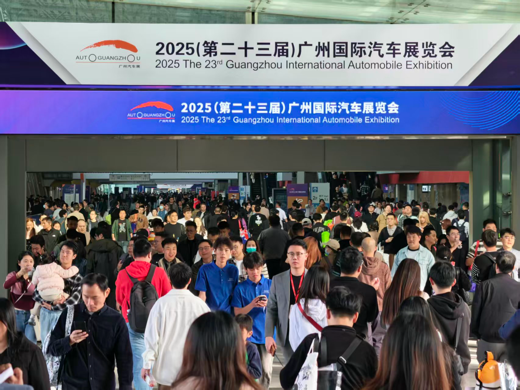 在变与不变中，重构新秩序｜车展观察_在变与不变中坚守前行