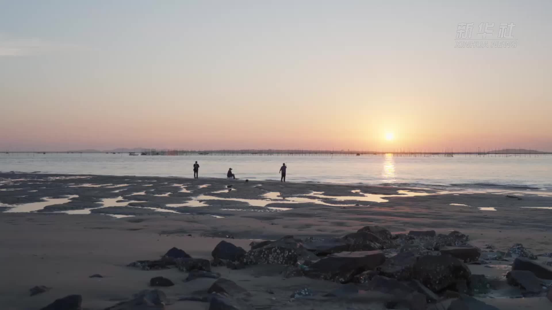 到中越边境东兴，赴一场滨海落日之约