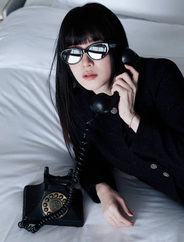 当天，江疏影工作室晒出她拍摄的写真大片！