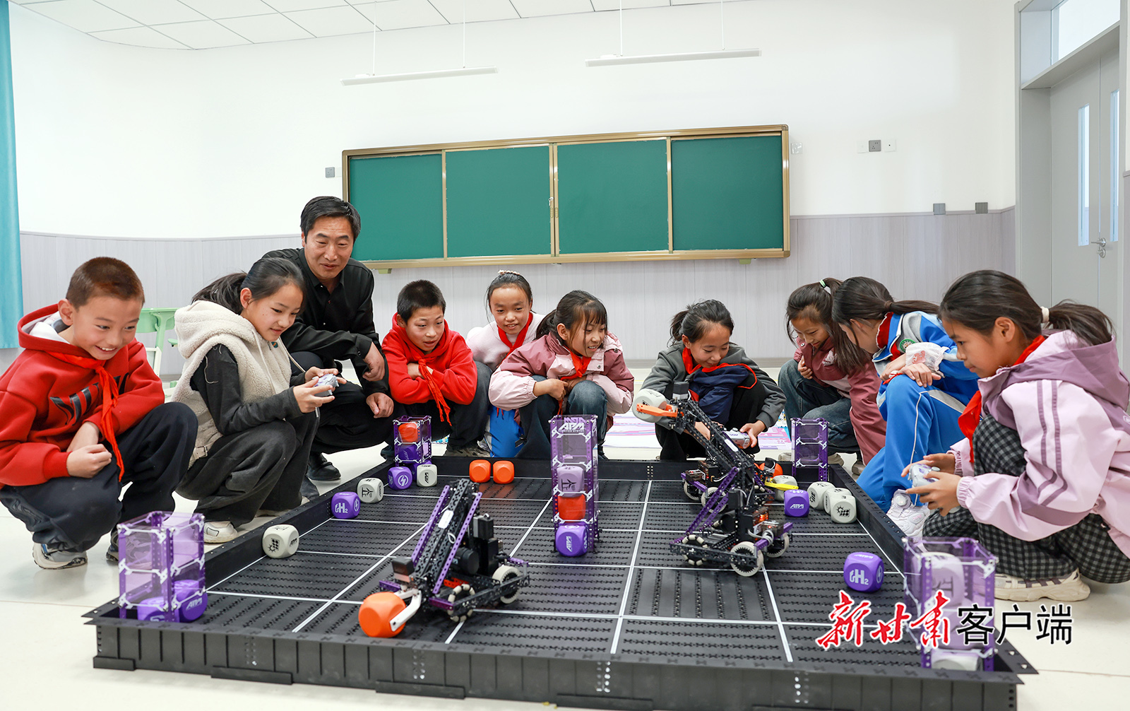 甘肃金塔童趣点亮校园