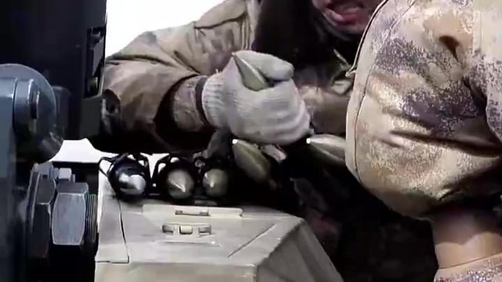 中国军网发视频：大子弹，量大管够