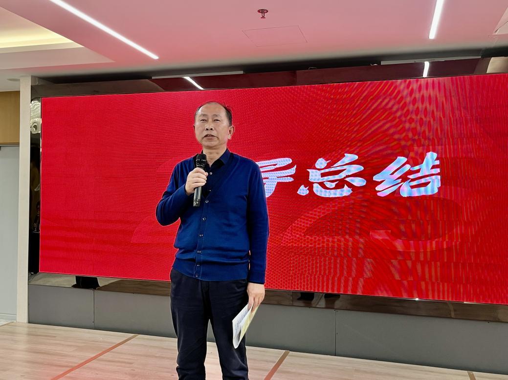 民进郑州市委会副主委何守刚作会议总结