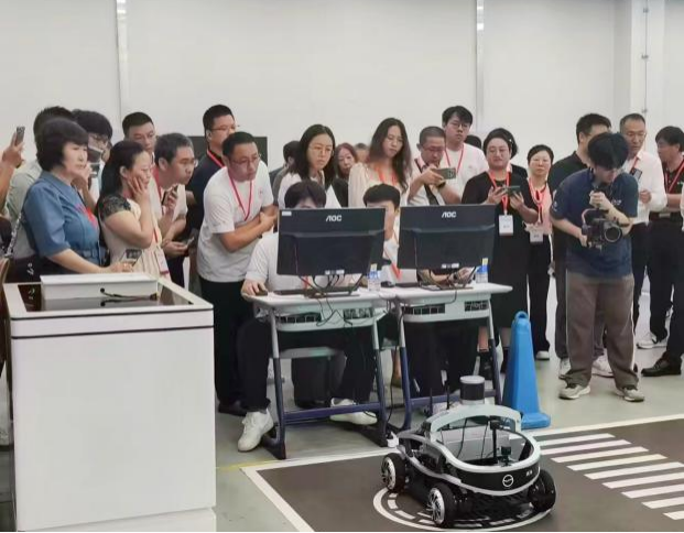 匠筑自贸谱新篇 ——海口经济学院中德应用技术学院铸就时代新人