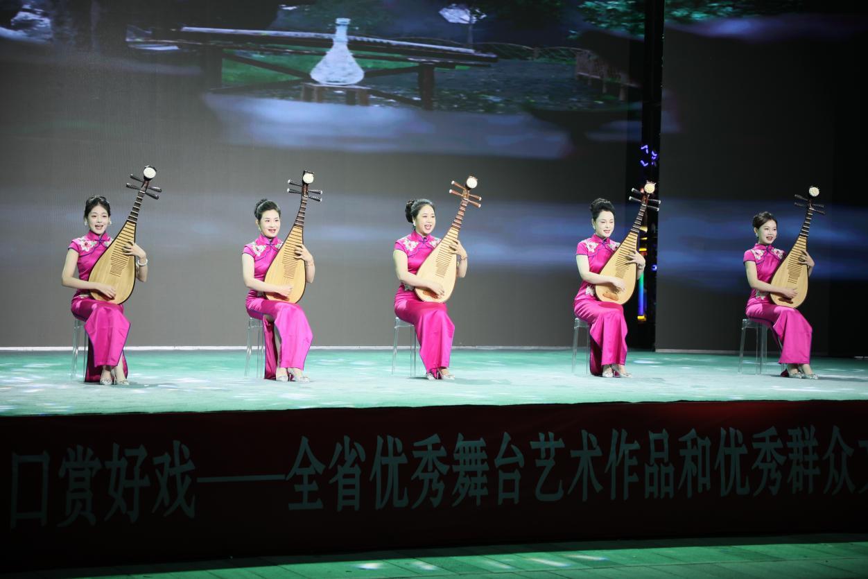 (女声弹唱《声声慢》)