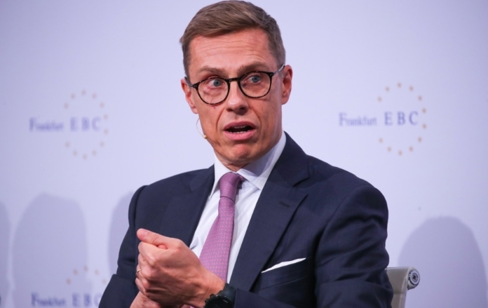 芬兰总统告诫泽连斯基:处于战争状态的国家尤其不能发生腐败