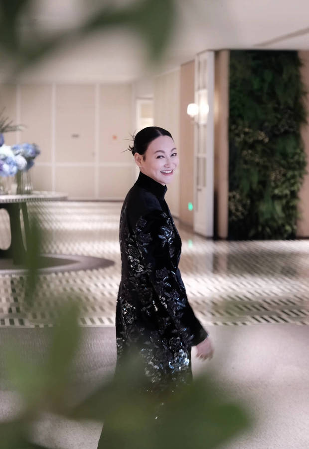 惠英红表示：“今年很开心！我不遗憾！明年我会继续带着作品，和大家金鸡再会！我很贪婪，我不会放弃，我相信人定胜天。”