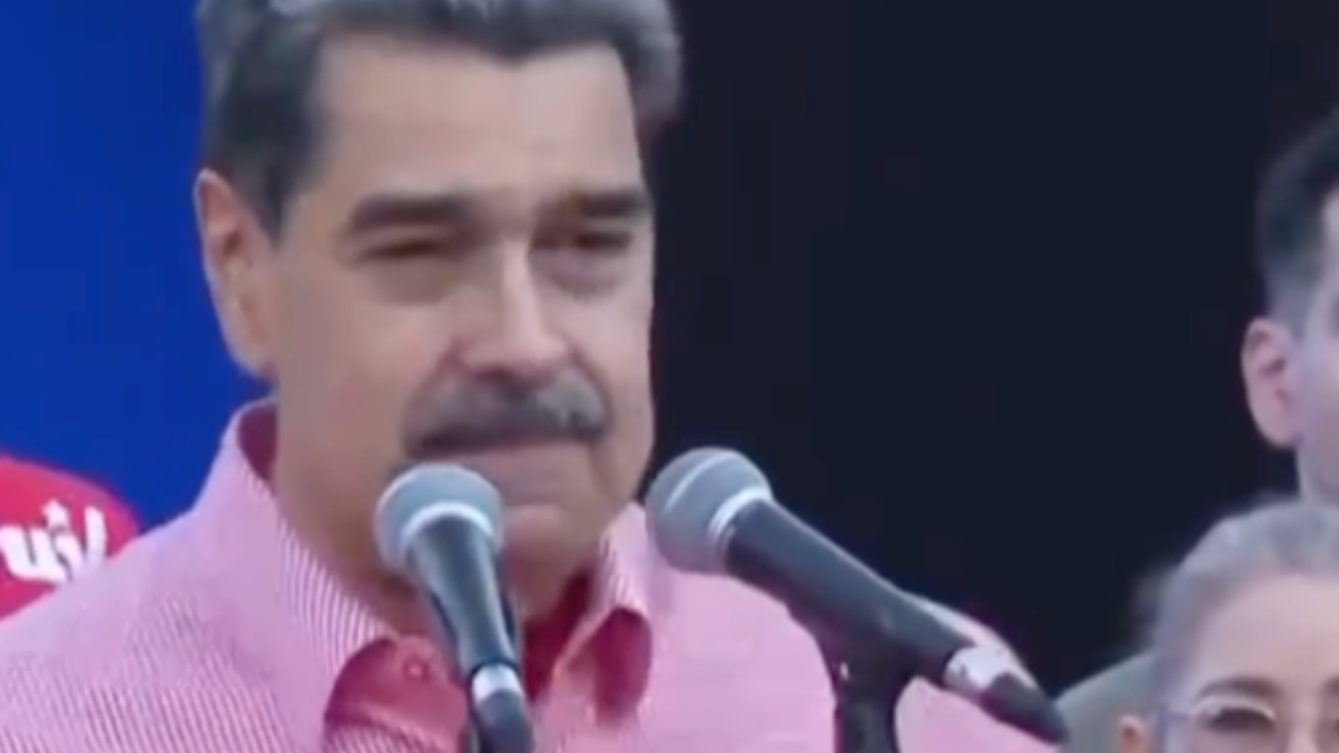 呼吁和平的集会上，马杜罗即兴唱起列侬经典歌曲《Imagine》