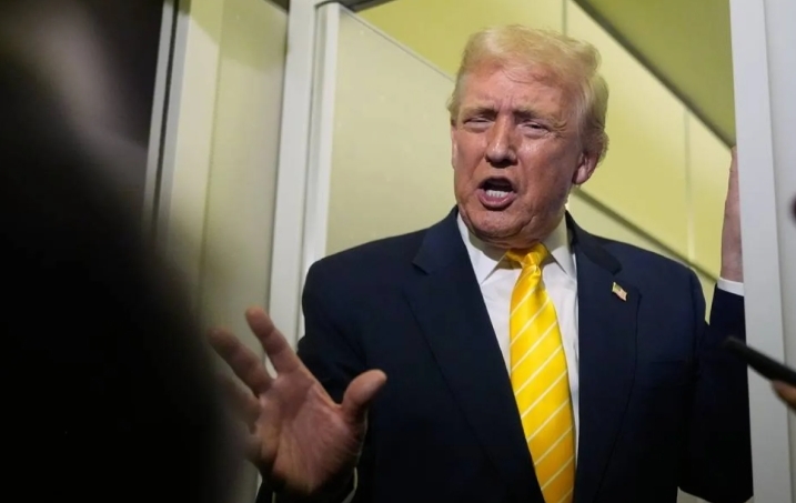 特朗普宣布支持公布爱泼斯坦文件,美媒:态度惊人反转