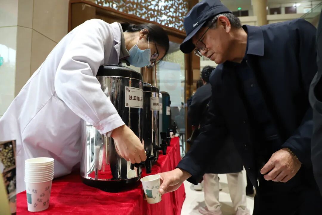 中医文化浸润人心!河间中医院成功举办首届膏方节