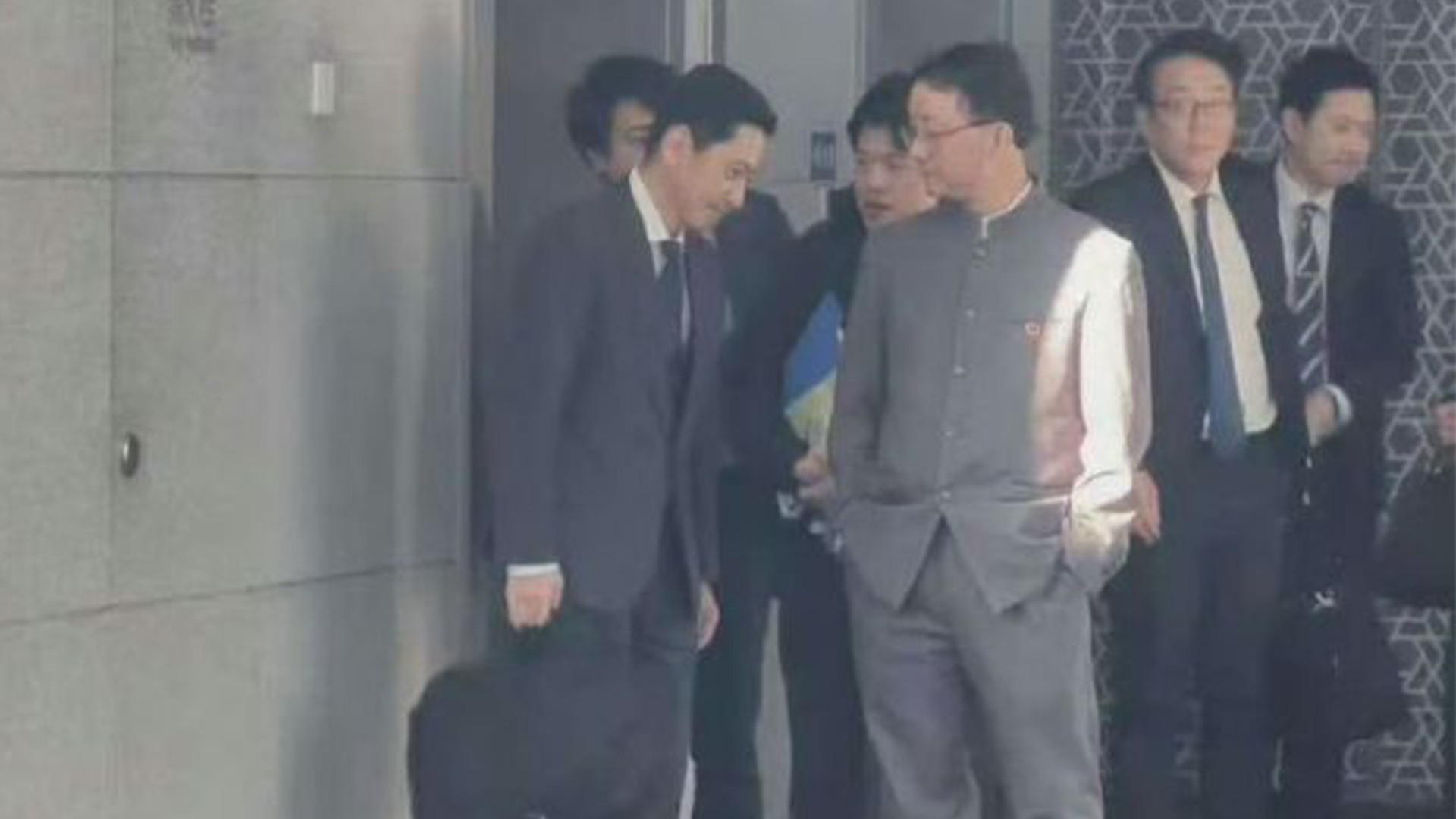 刘劲松司长会见各国官员照片一览，网友：为啥对待日本官员不一样？日方心里有点数