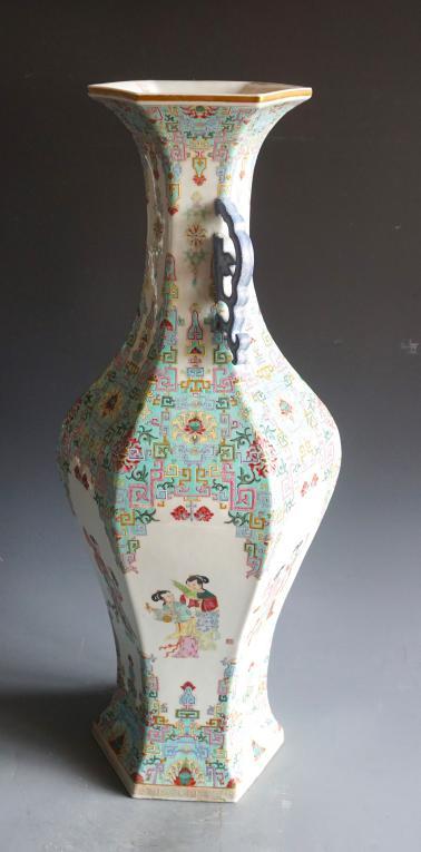 硬彩软画  铁骨柔风 ——古彩圣手李盛春