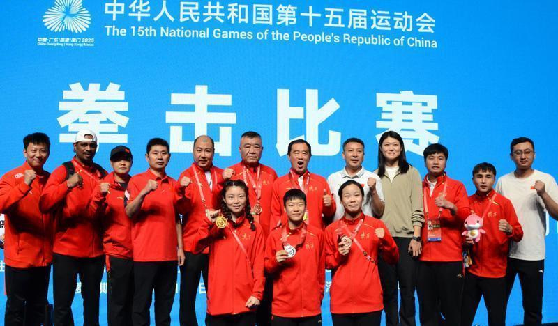 十五运会拳击项目赛事圆满落幕,陕西拳击队取得了优异成绩。