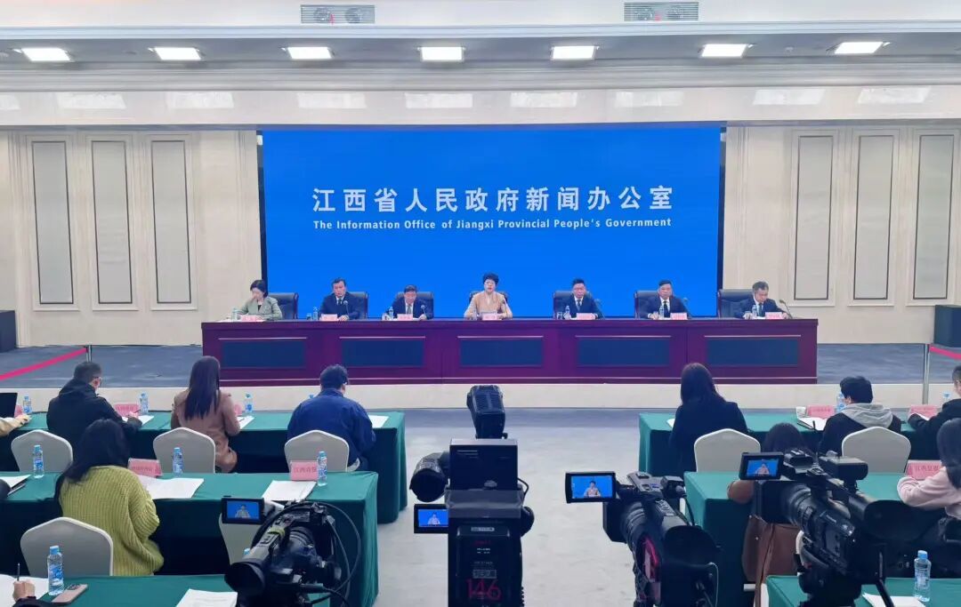 发布会现场图 摄影：饶梦露