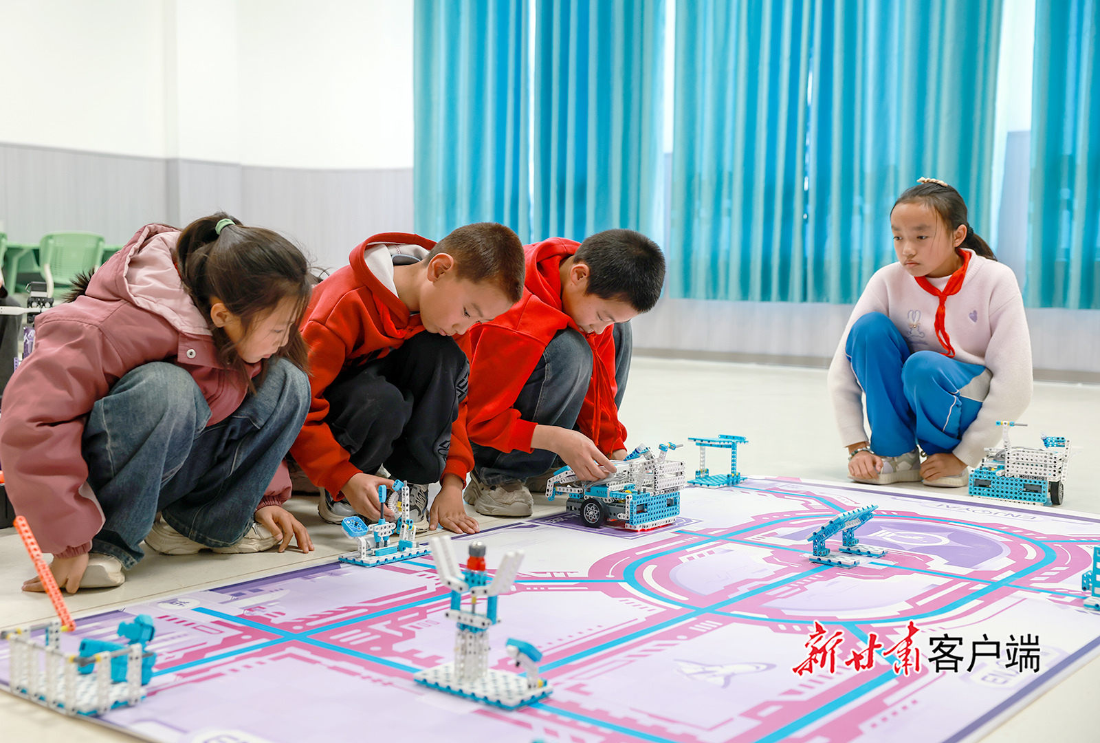 甘肃金塔童趣点亮校园