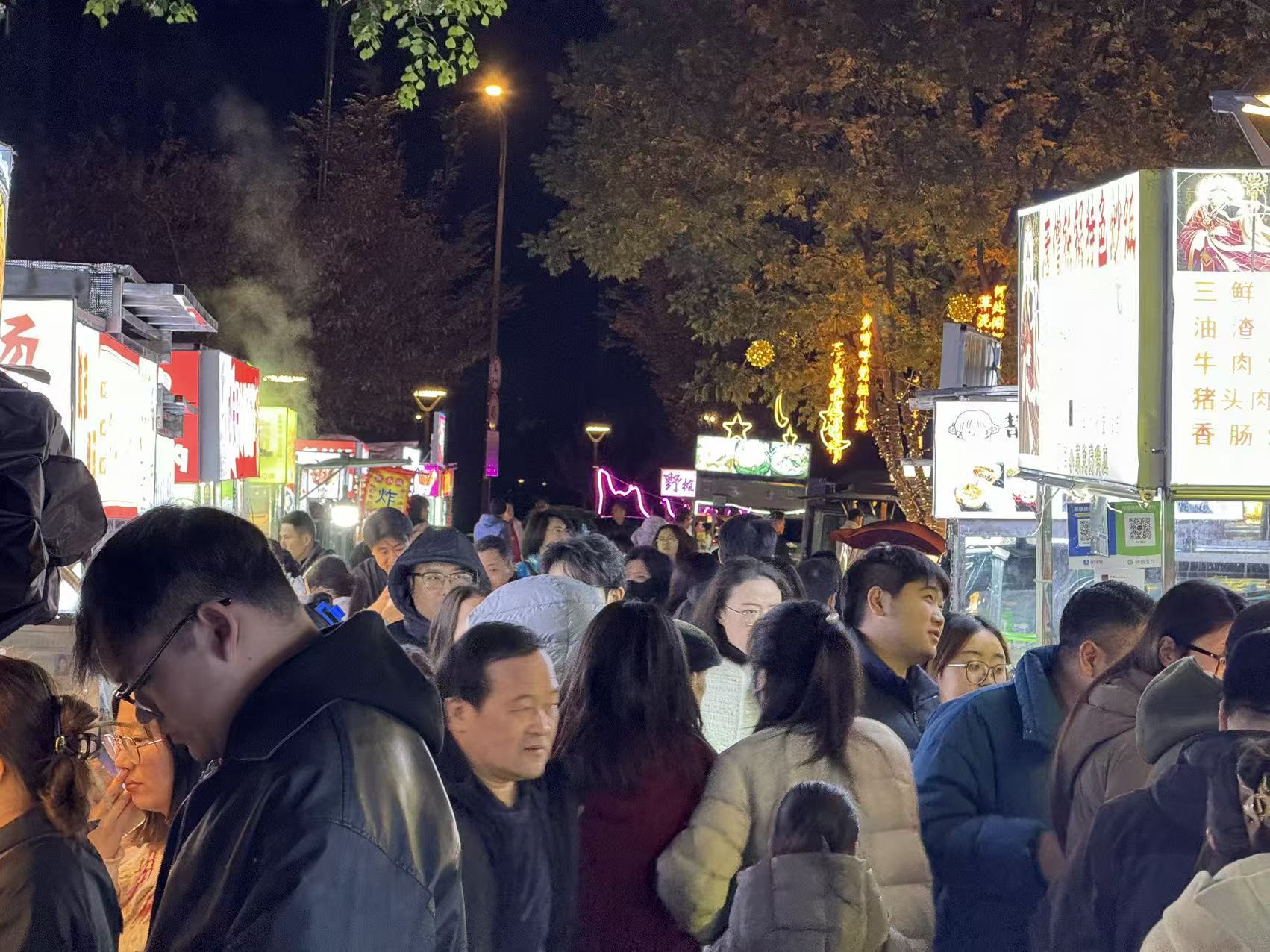 “路边摊”变成“金招牌” 高淳夜市“鲜”活了整座城