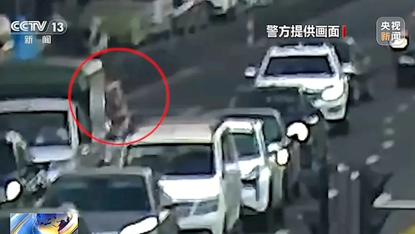 一网约车司机把方向盘当提款机 半年撞车42次,团伙骗保120多万