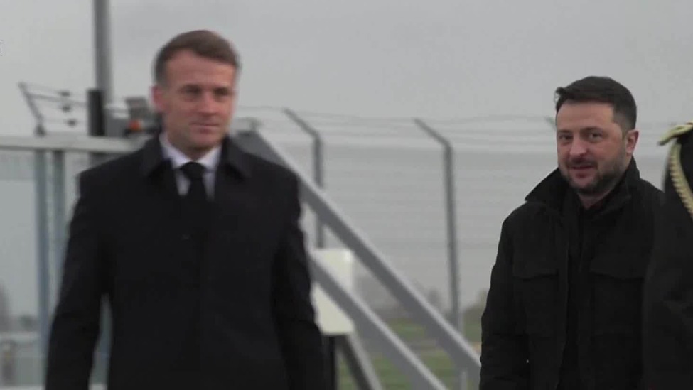 欧洲观察：泽连斯基访法一举订购百架阵风战机