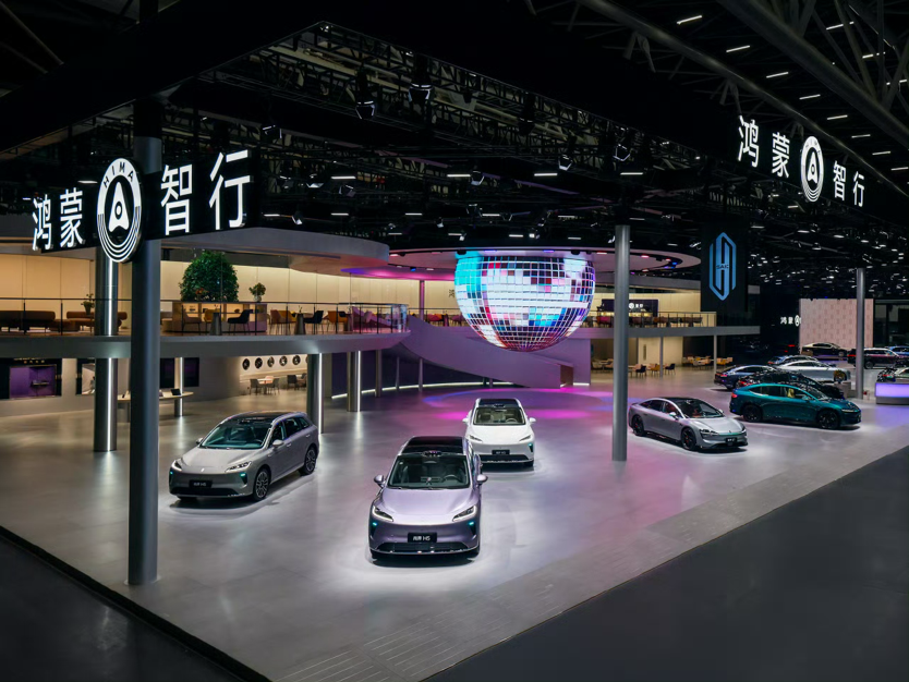 透视华为智车局：不造车，却掌局｜车展观察_华为智能汽车业务爆发在即