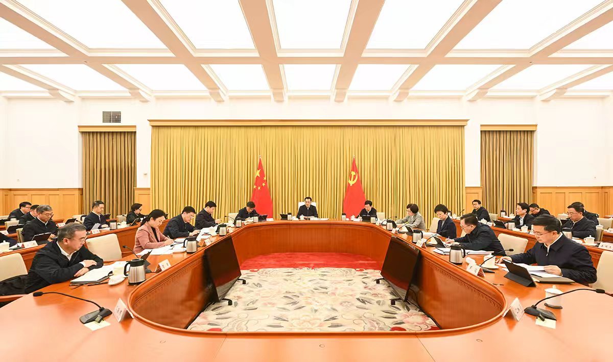 ▲11月21日下午,市委常委会举行扩大会议,市委书记袁家军主持并讲话。记者 苏思 摄/视觉重庆