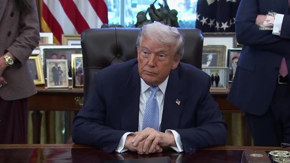 特朗普谈嗓子哑了的原因