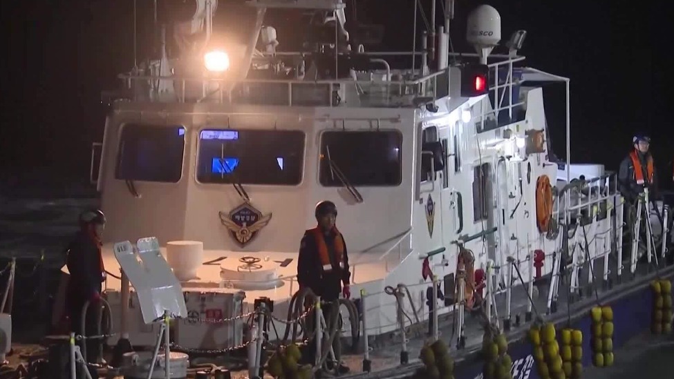 韩国客轮触礁疑或因领航员分心看手机导致