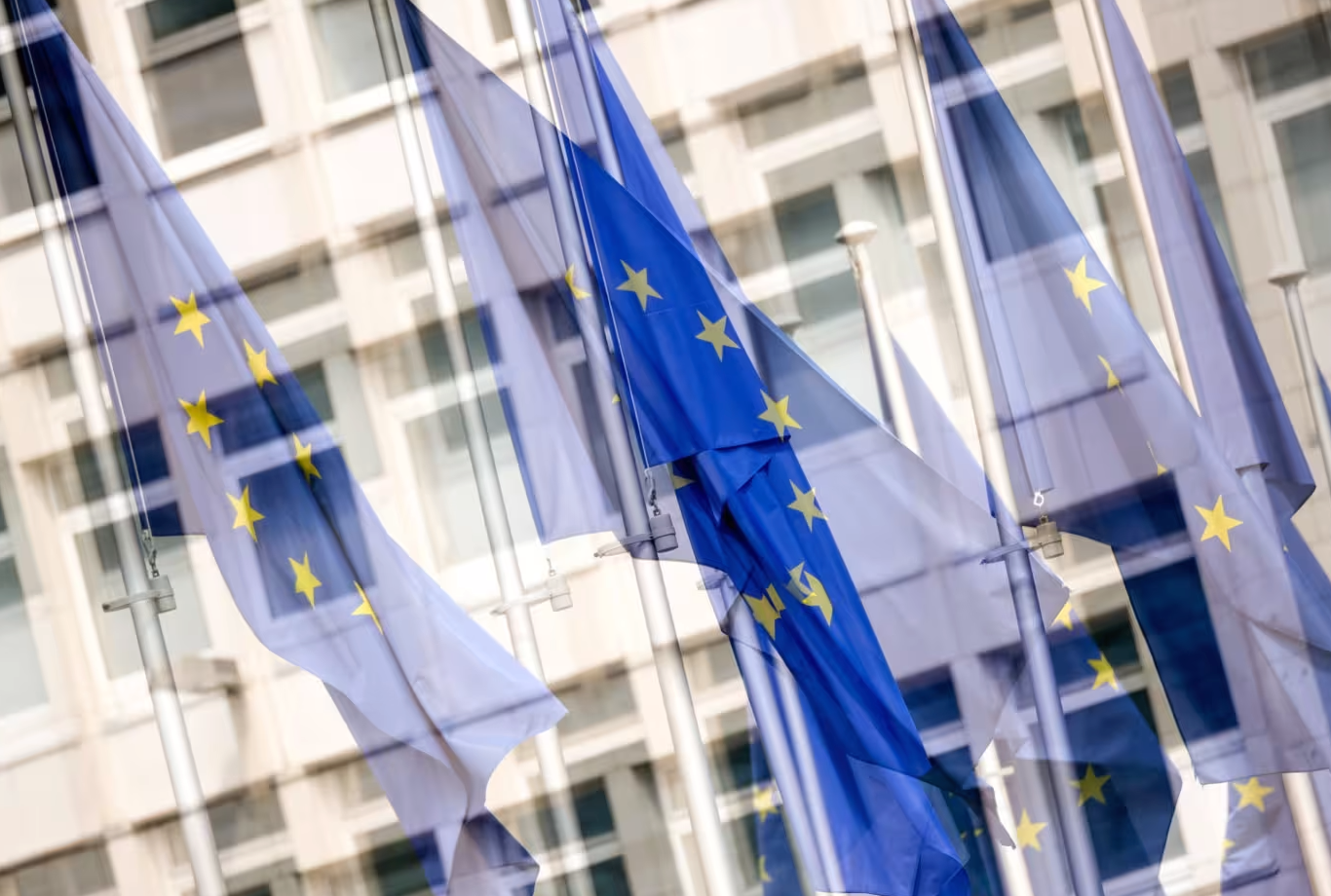 世界首部AI法规出师不利 金融时报:欧盟如何搞砸了AI监管?