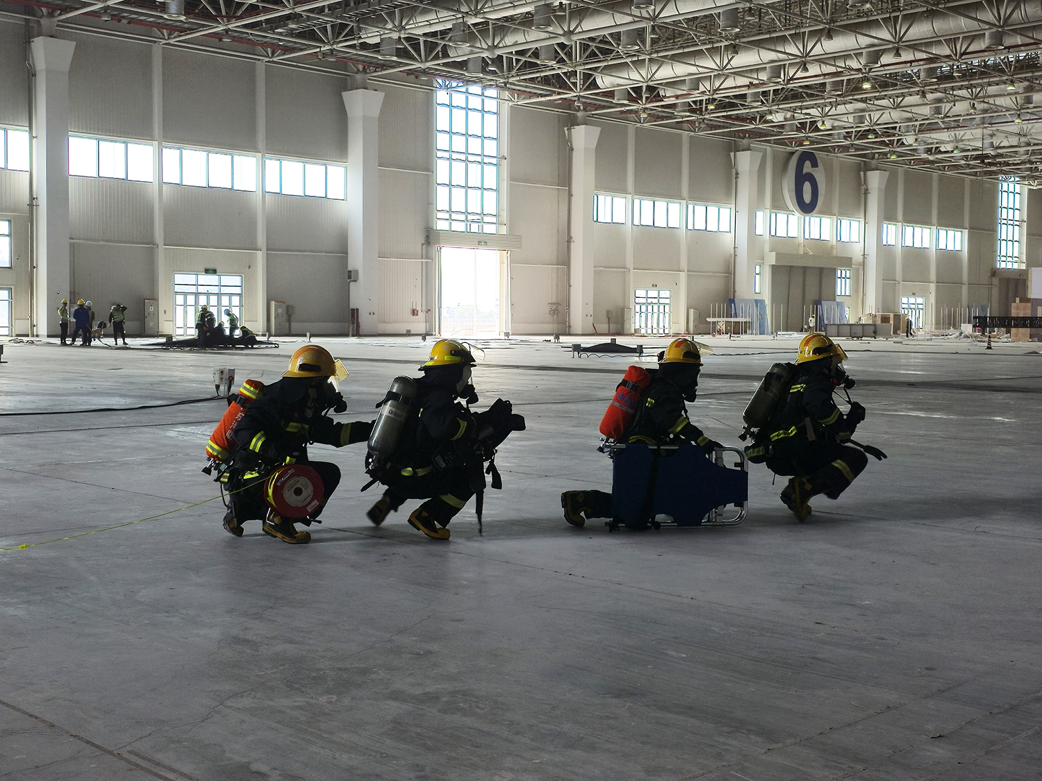 筑起“海陆空”消防应急救援保障网 珠海实战演练护航“亚洲通航展”