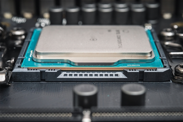 台积电遭殃了！特朗普：让他们垄断芯片生产太丢脸 美国要夺回一切