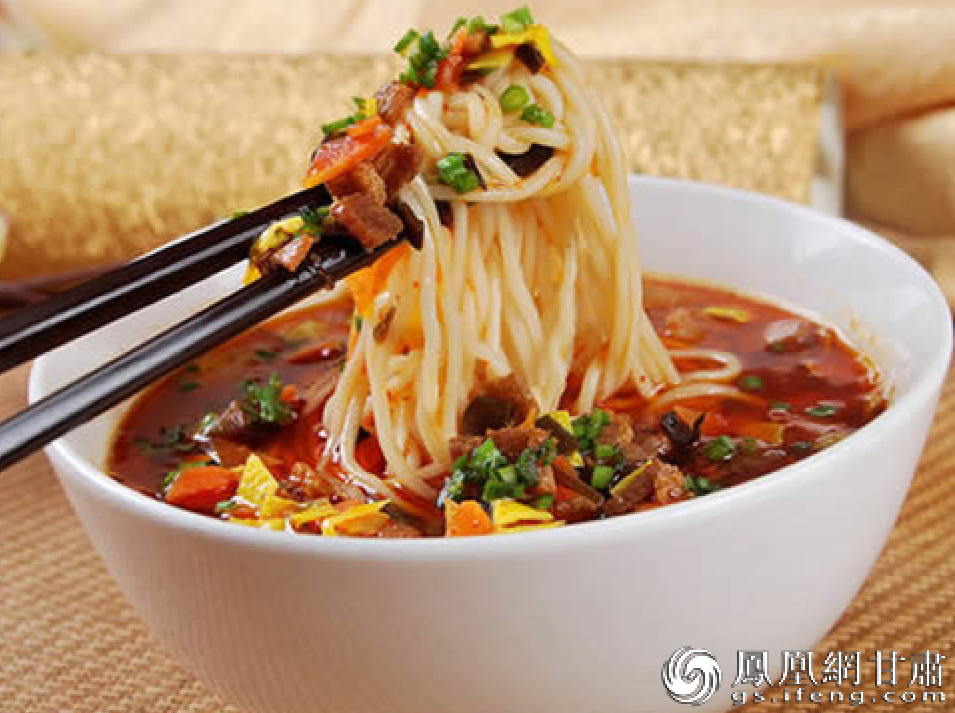 饸饹面是甘肃庆阳人红白喜事上的“头道菜”　图源自网络