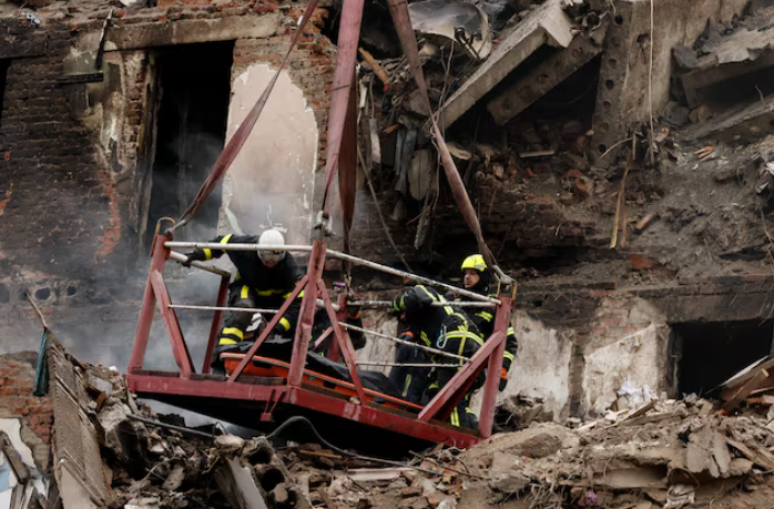 美称泽连斯基亲信参与制定“28点俄乌和平计划”,后者:我没有,也不认可