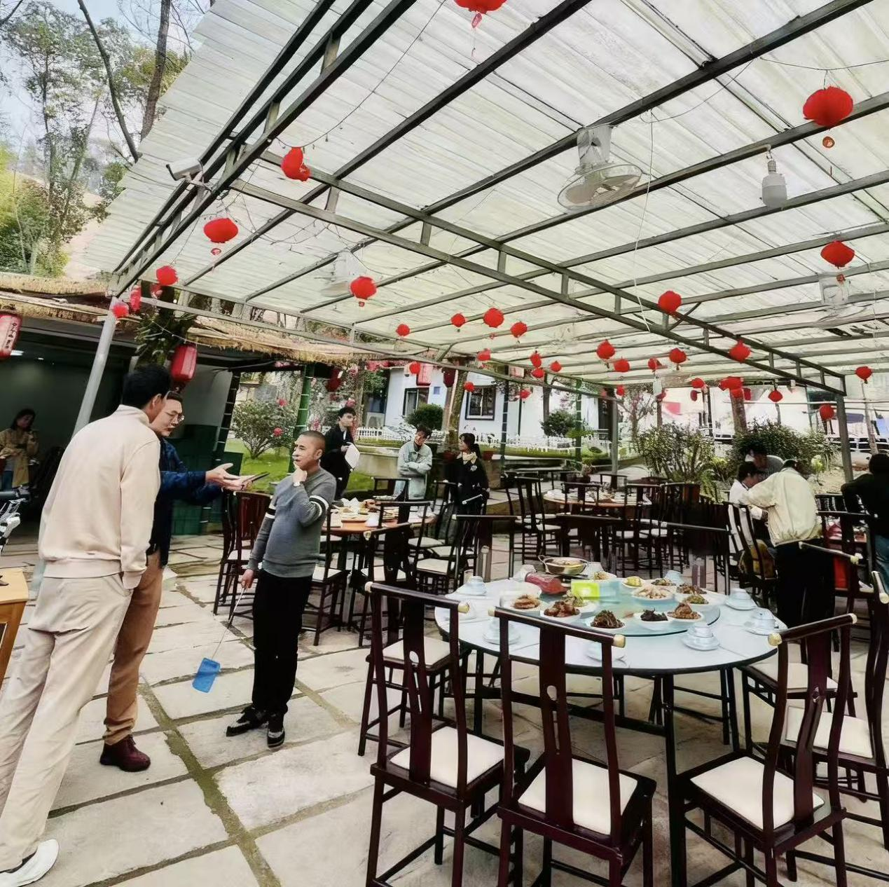 “四季乡韵 看见宁波”共富行丨庙后周村：粉黛染秋田，古陶续新篇