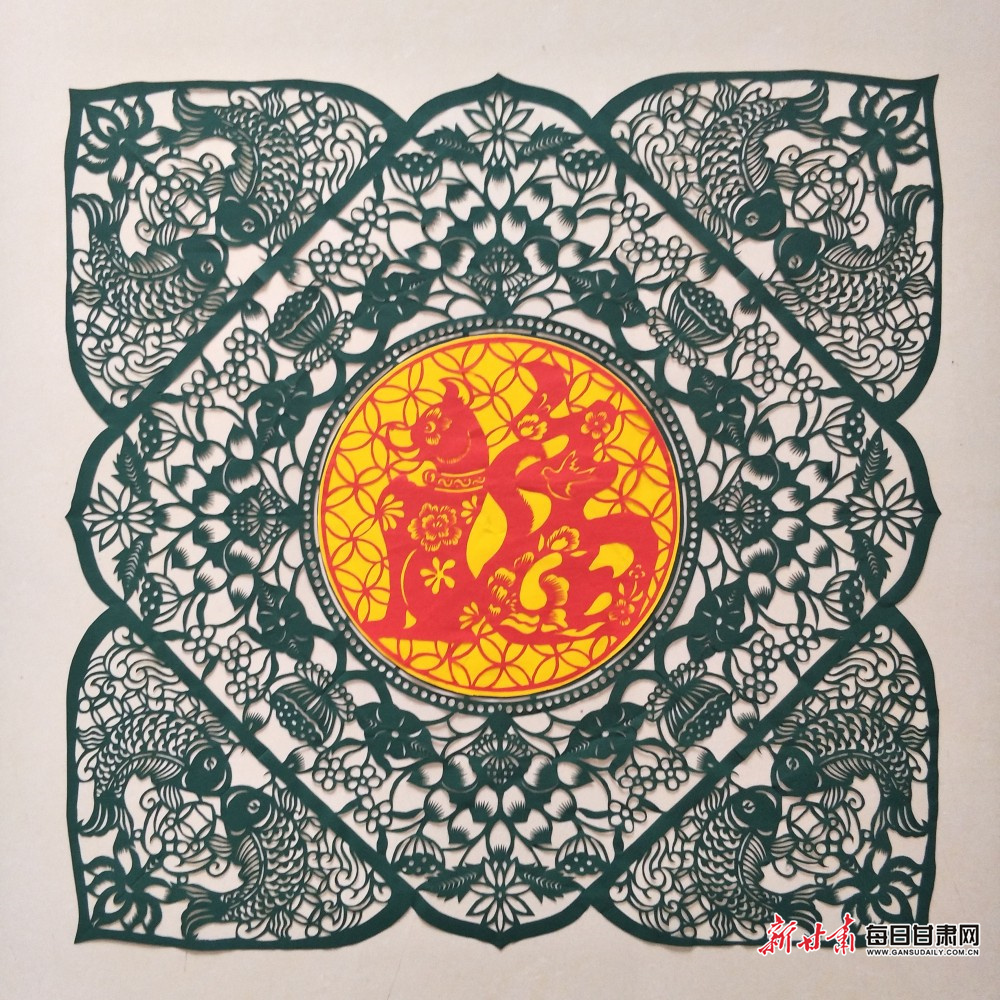 剪纸《金狗纳福》