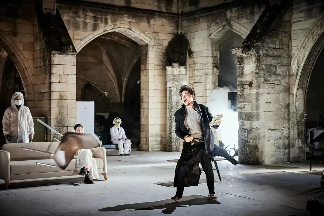 Avignon戏剧节首演现场 Christophe Raynaud de Lage / Festival d'Avignon