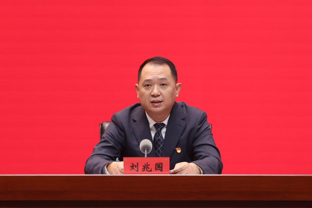 黑龙省教育厅总督学 刘兆国