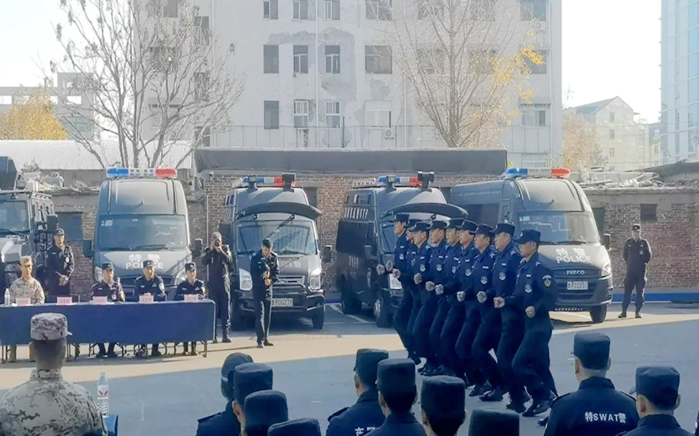 聊城高新区公安特巡警：队列会操斩获全市第二 飒爽警姿彰显铁军风采