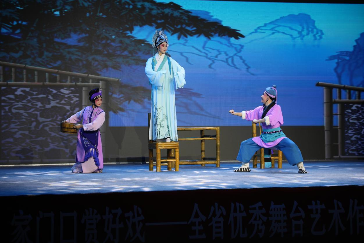 (淮剧小戏《赶脚》)