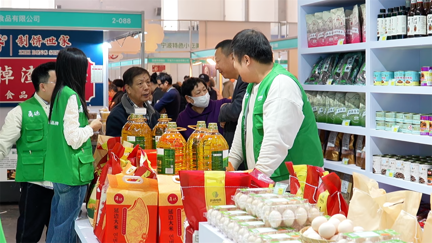 “甬供”品牌闪耀食博会 反响热烈彰显领军品牌风采