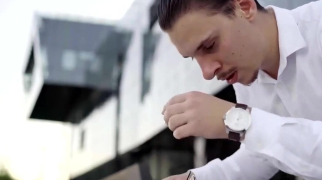 被忽视的十分钟：一次晨会失效引发的交付崩溃