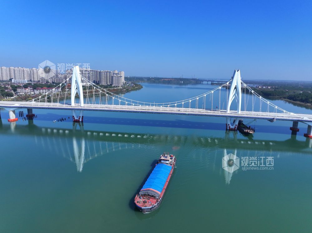 11月26日,江西省吉安市泰和县澄江大桥建成完工,即将通车。