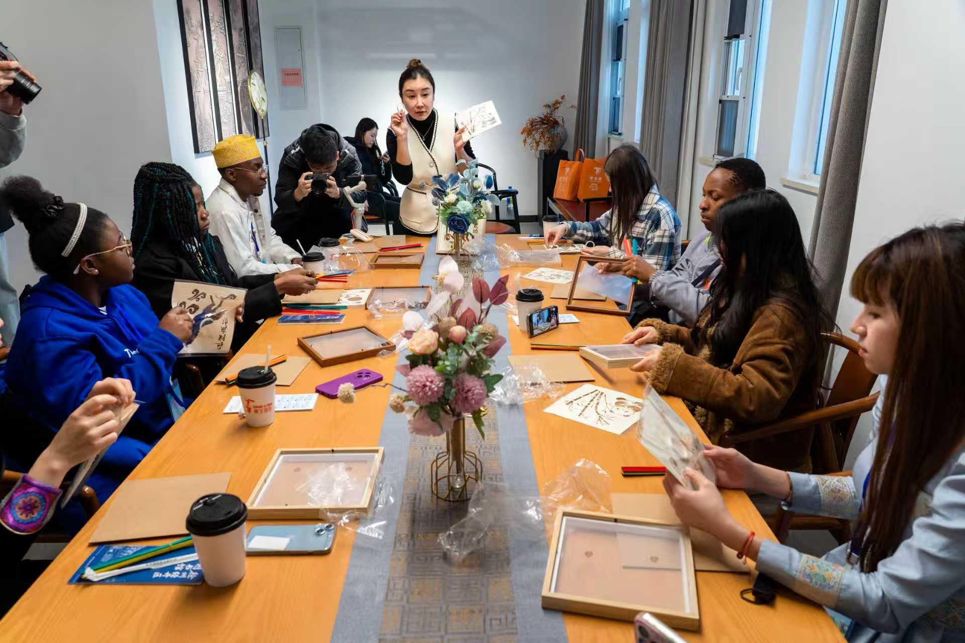 精彩“经开六小时”,惊艳外籍留学生