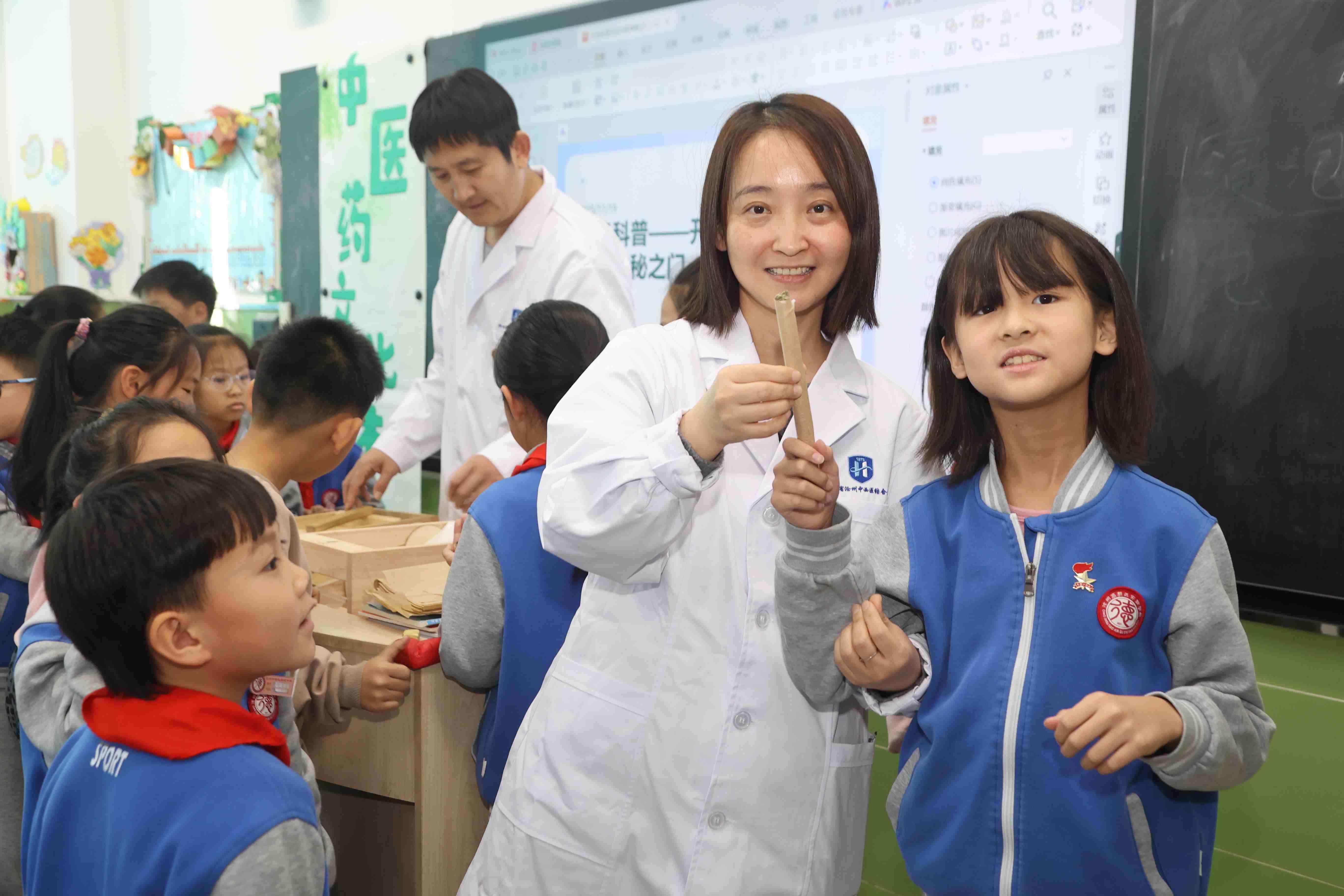 河北沧州：中医药文化进校园，为孩子们开启中医“神秘之门”
