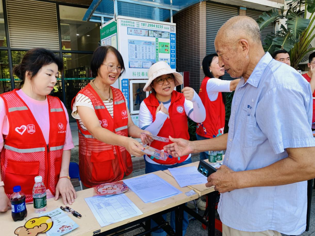 六约南社区党群服务中心全新开放 打造便民服务“新地标”