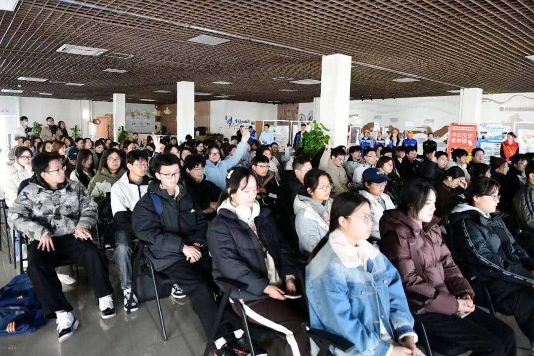 济宁“警民同心 安全同行”主题宣传活动走进济宁医学院