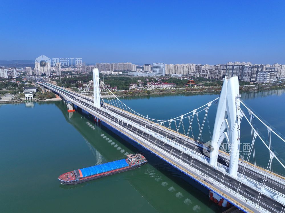 11月26日,江西省吉安市泰和县澄江大桥建成完工,即将通车。