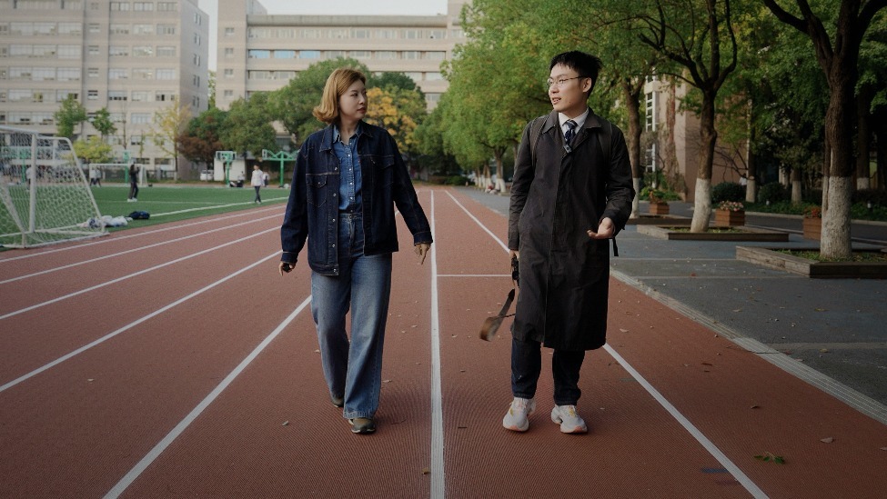 牛津博士潘周聃走红后陷入精神内耗，本可以从从容容游刃有余