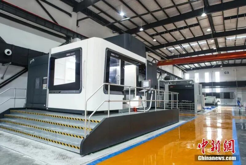 恒温车间为生产航空关键零部件提供了精准可控的温度环境。信航科技供图