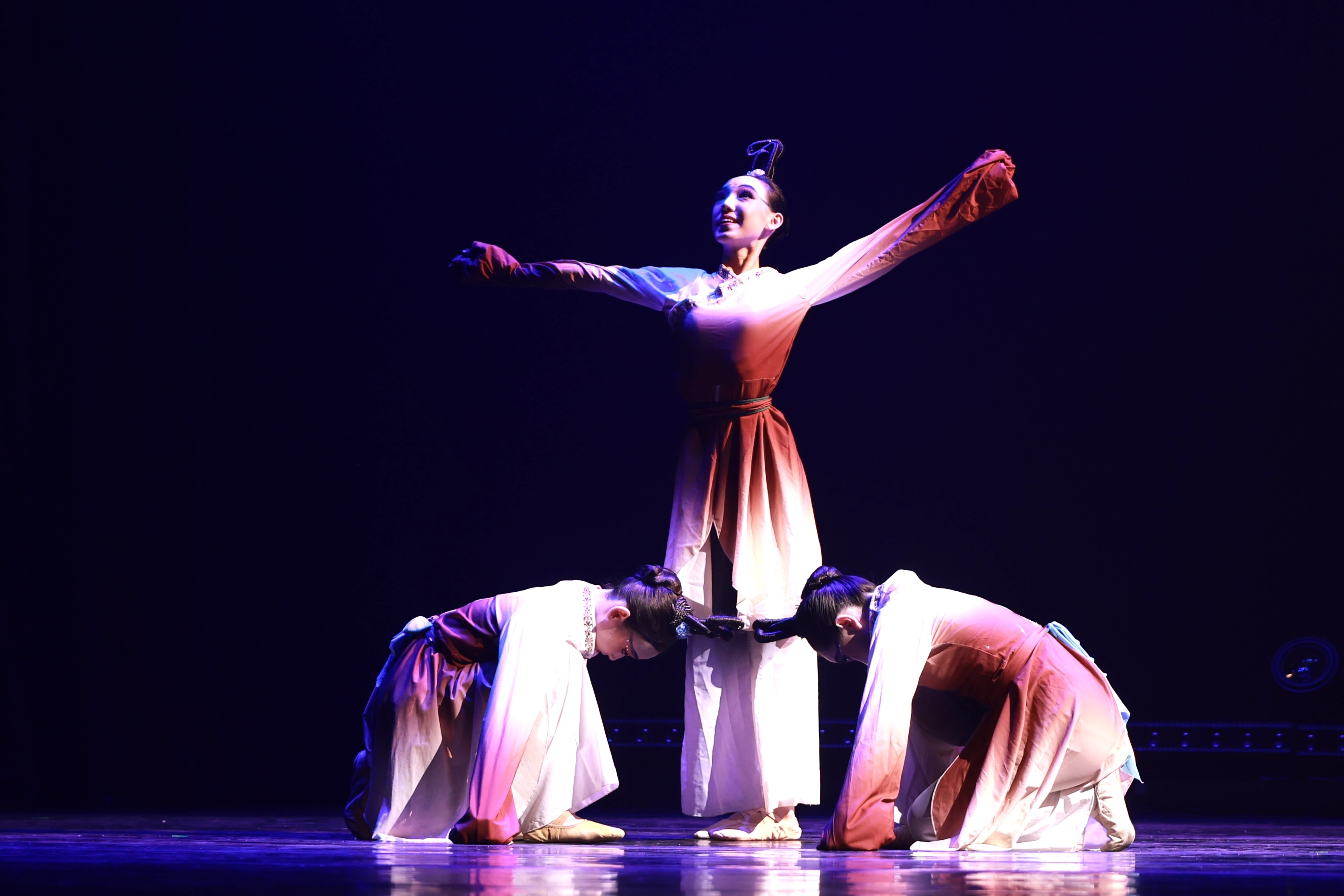 此城，来自民间的“艺”束光照亮此夜——第五届深圳优秀民间艺术表演作品展演异彩纷呈