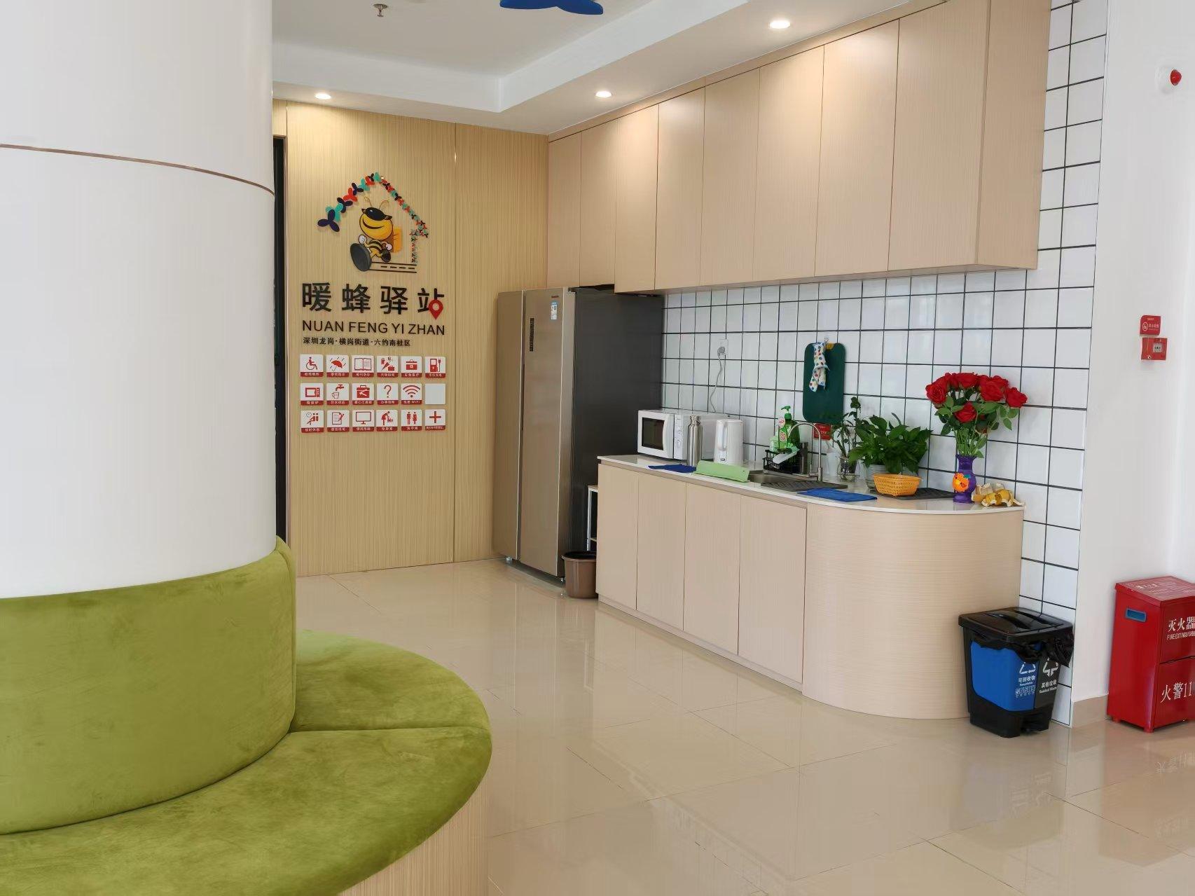 六约南社区党群服务中心全新开放 打造便民服务“新地标”